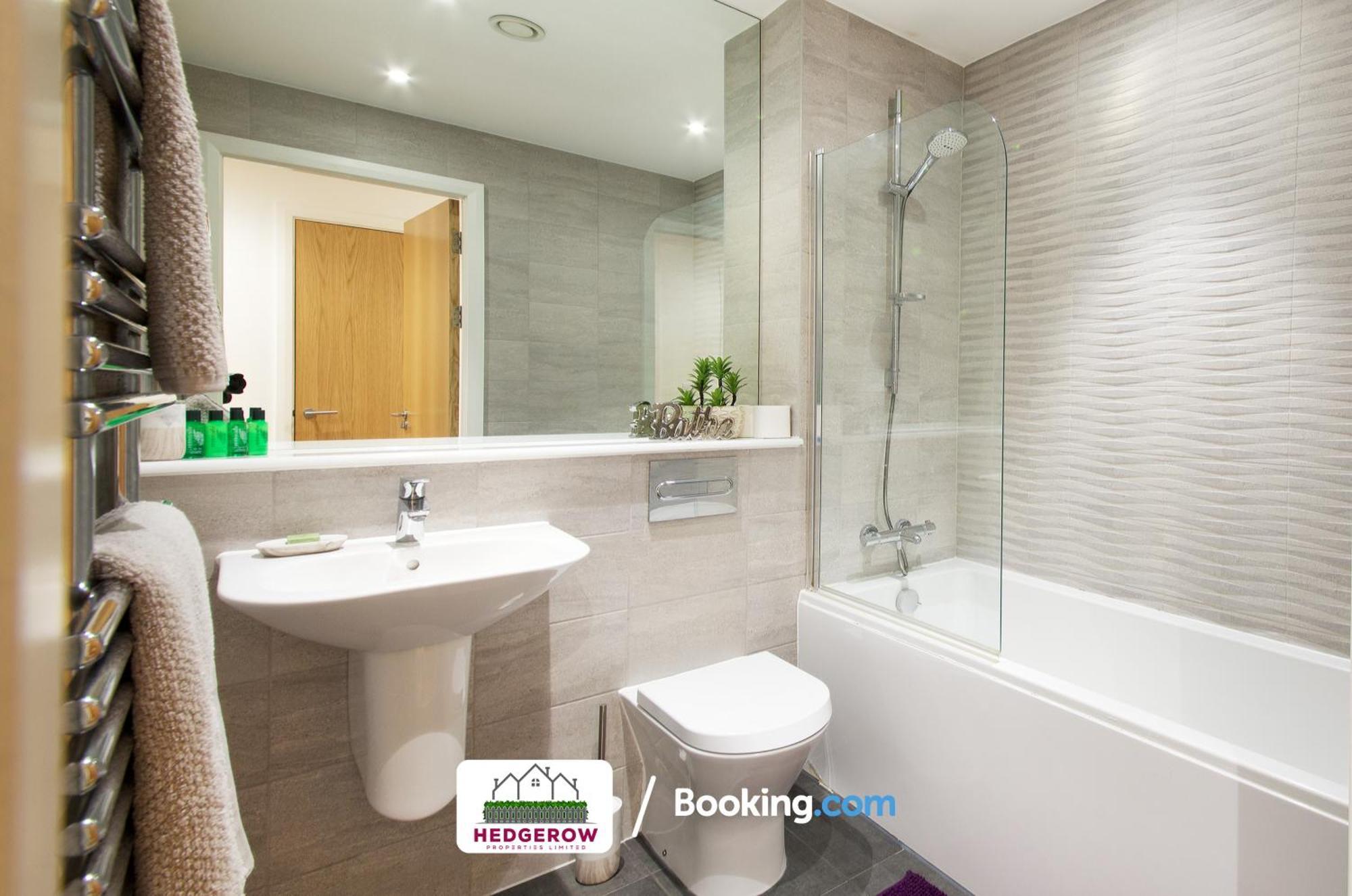 Premium Deals On Modern 2 -Bed 2-Bath Central City 122 High Street Flat For Movers & Pros By Hedgerow Манчестер Экстерьер фото